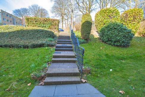 Treppenzugang zum Haus